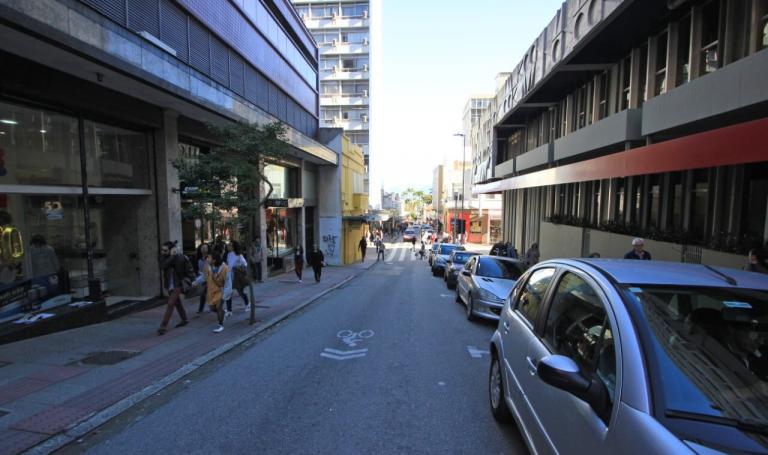 Leatrice, Centro