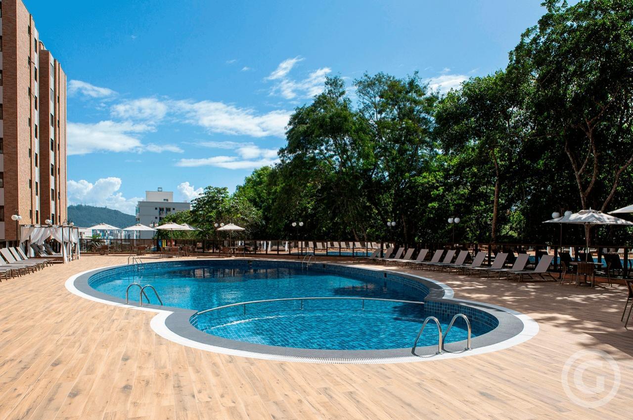 piscina adulto e infantil