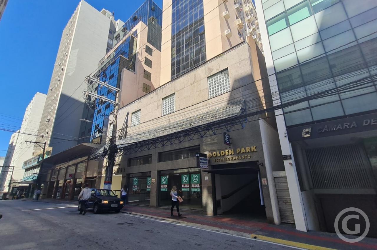 Golden Tower - Centro