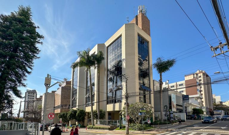 Centro Executivo Beiramar, Centro