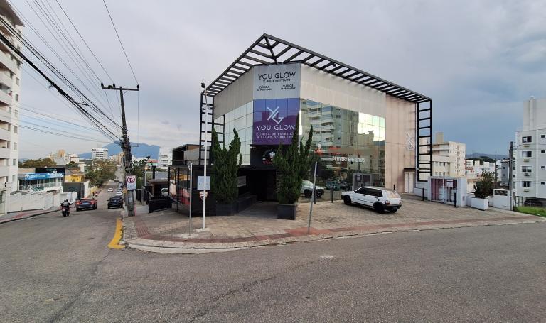Comercial Milao, Pagani