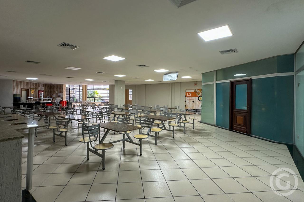 praça de alimentação  