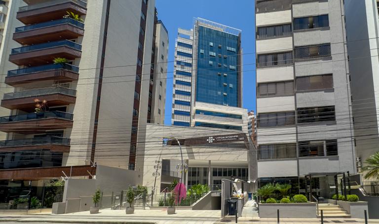 Vitor Konder Medical Center, Centro