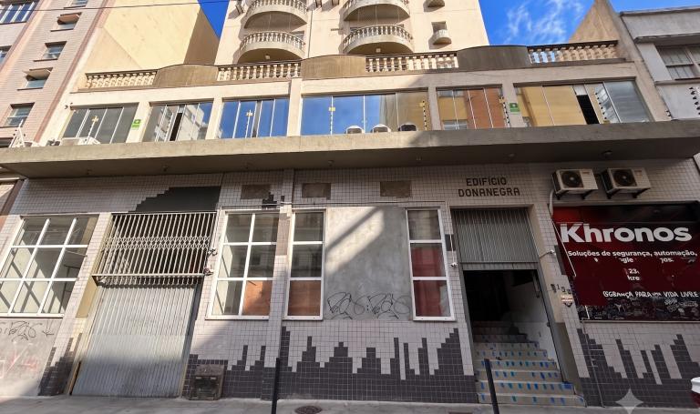 Dona Negra, Centro Dona Negra, Centro