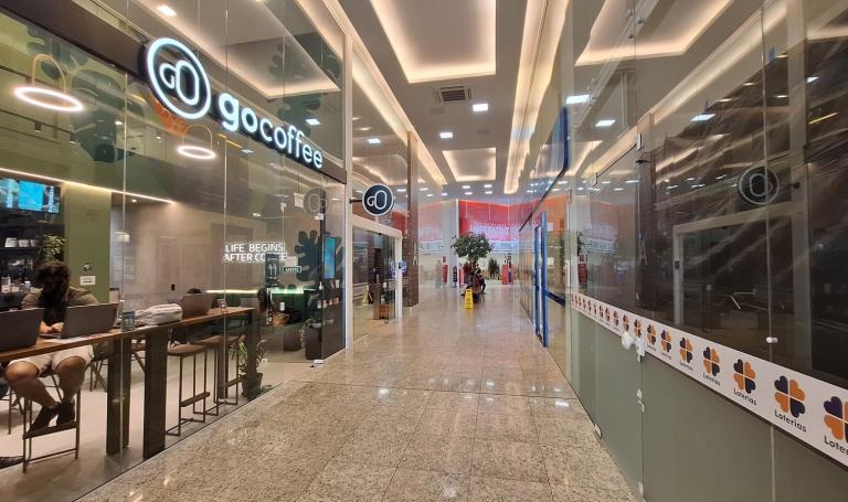 Edifício comercial moderno