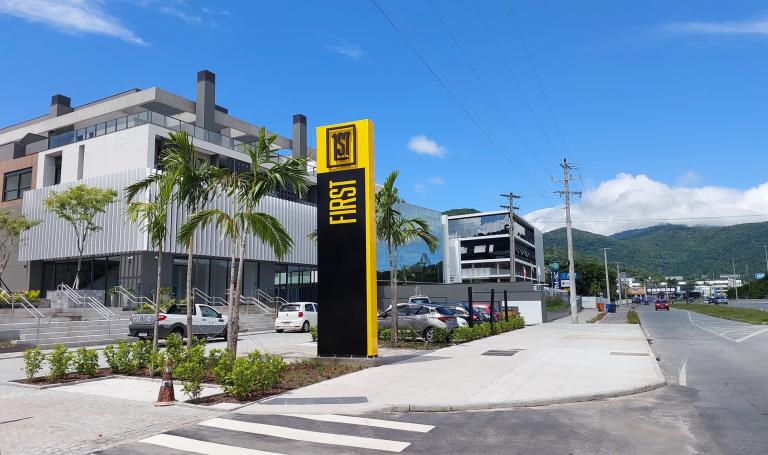 Localização estratégica na SC 401
