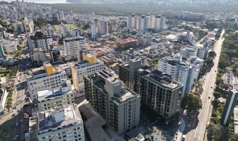 Acesso facilitado a serviços e universidade