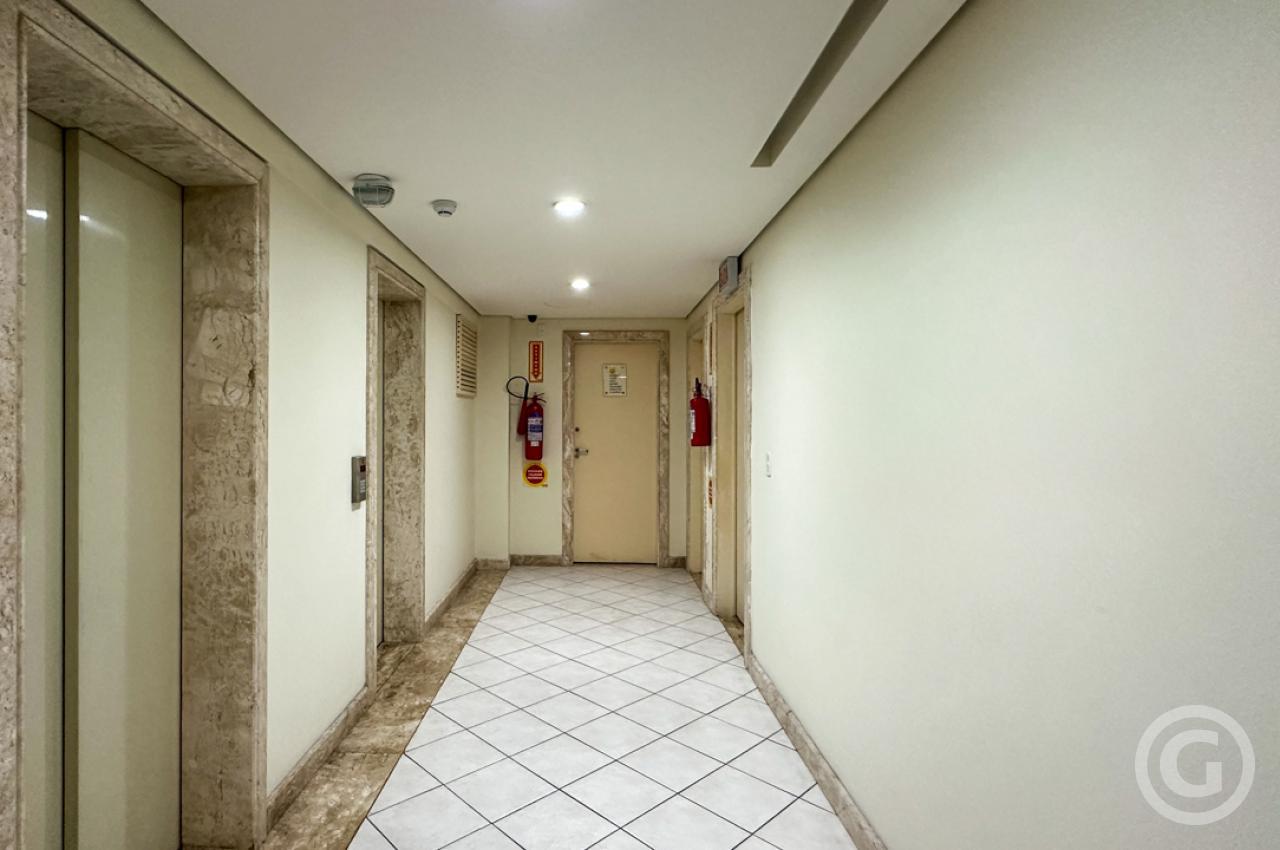 corredor de entrada 