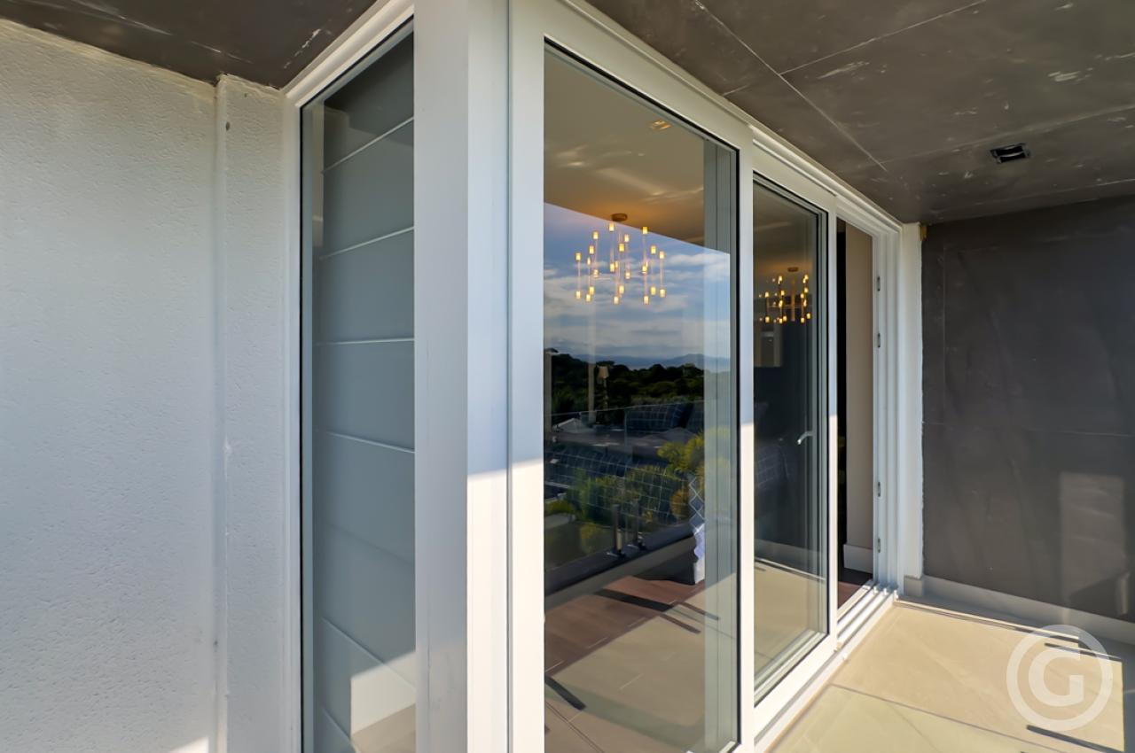 sacada suíte 3 - 3º pavimento  