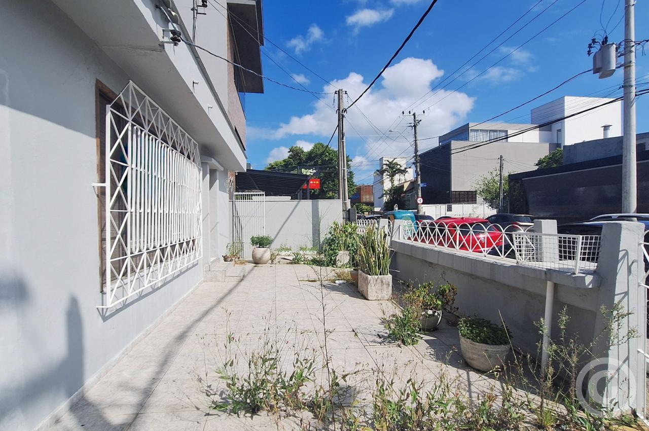 área externa frente 