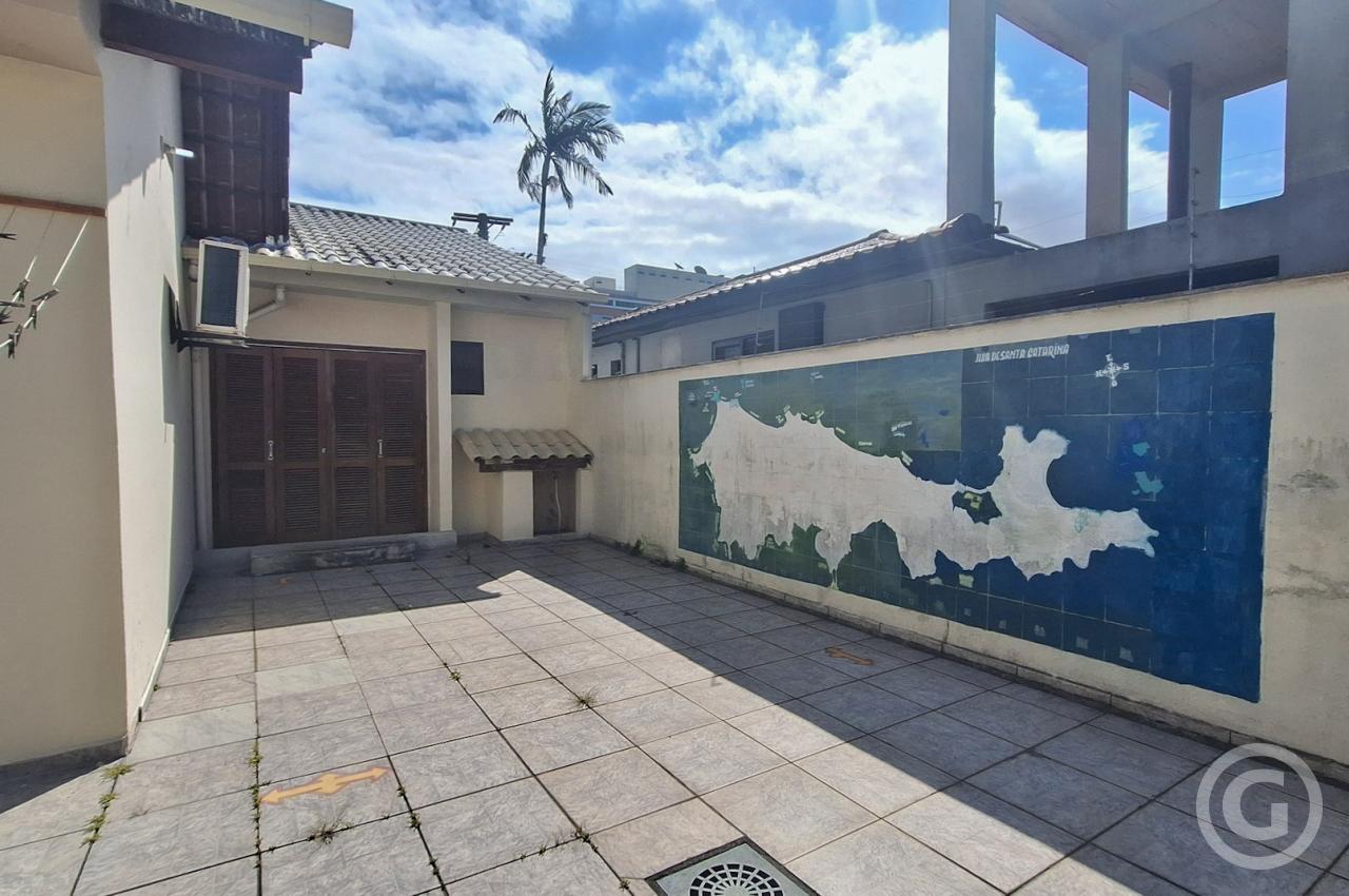 área externa fundos 