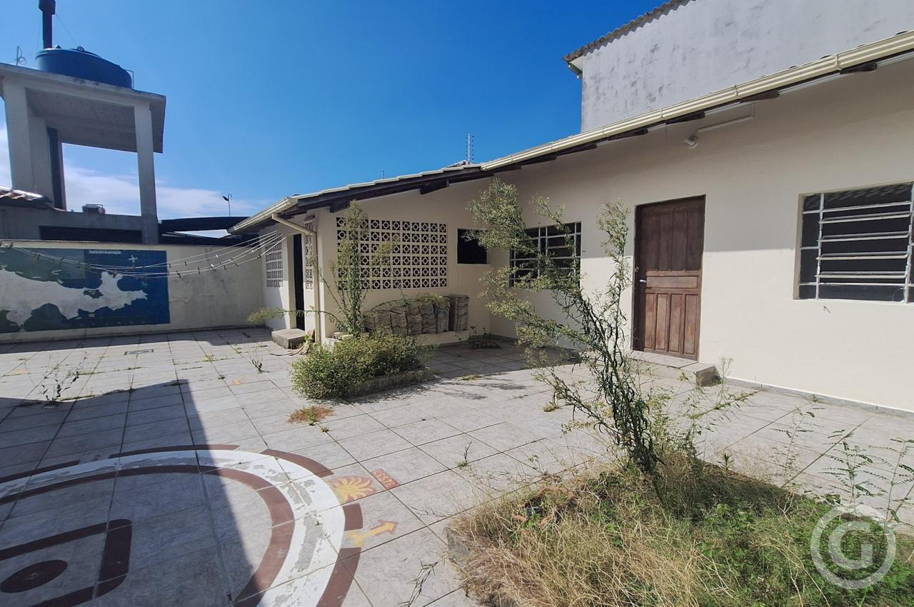 área externa fundos 