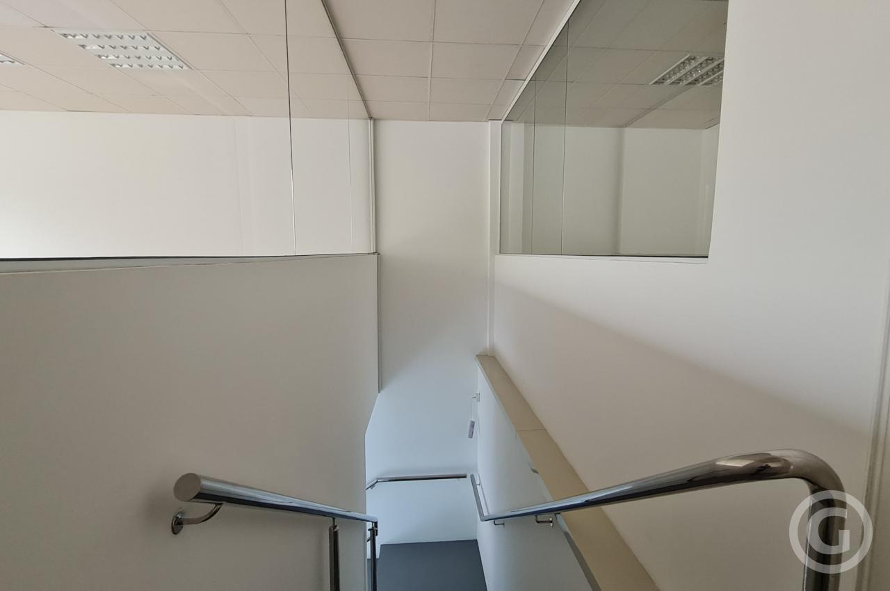 escada sala 2